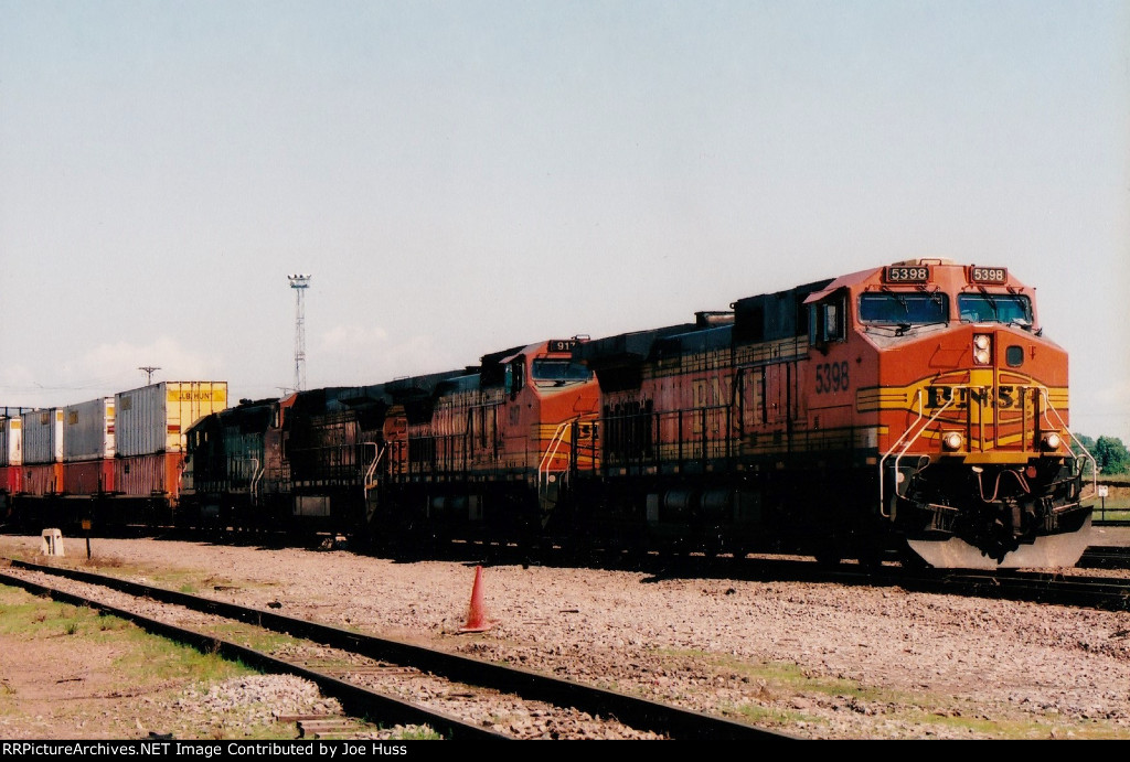 BNSF 5398 East